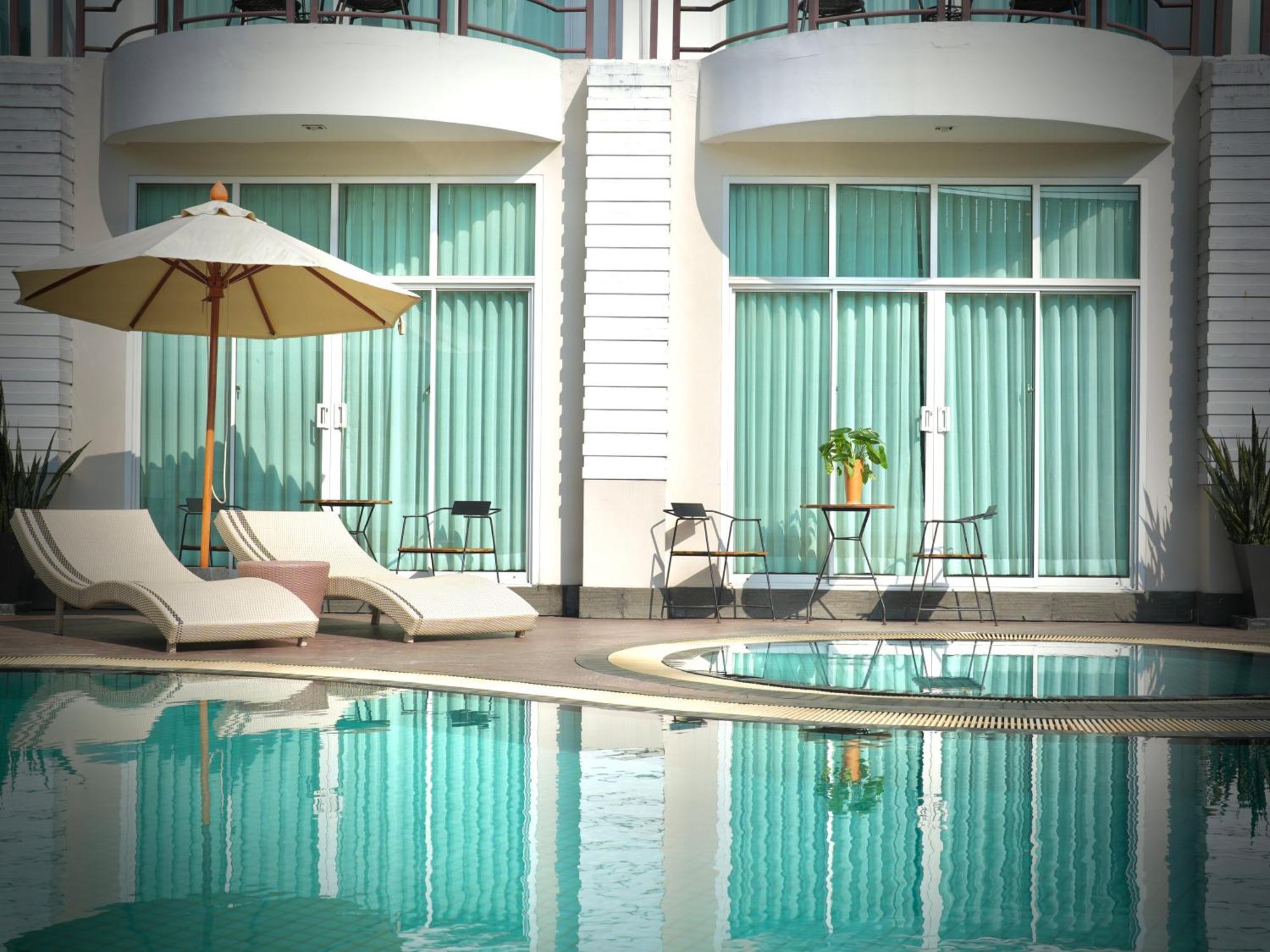 A-Te Chumphon Hotel - Sha Plus Exterior photo