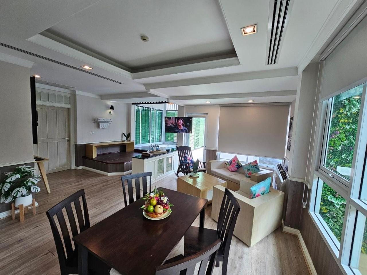 A-Te Chumphon Hotel - Sha Plus Exterior photo